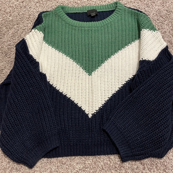 Women’s Crewneck Sweater - Picture 2 of 4